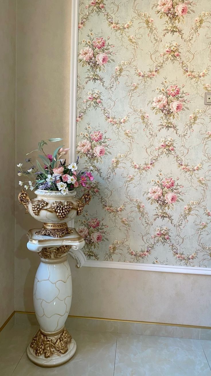 Modern Luxury Wallpaper for Living Room & Bedroom | Decorea Home