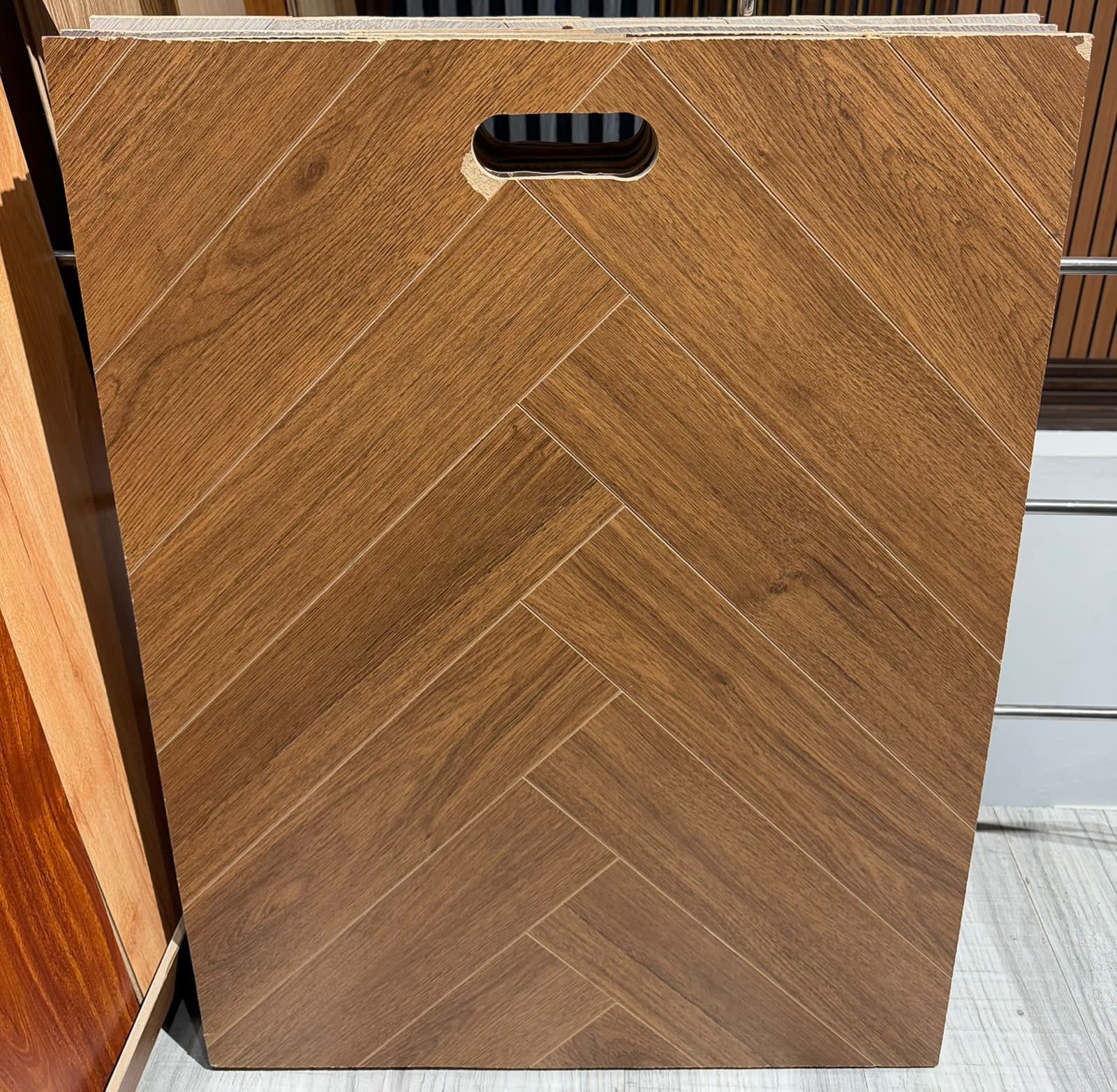 Modern Herringbone & Oak Wood Laminate Flooring | Decorea Home